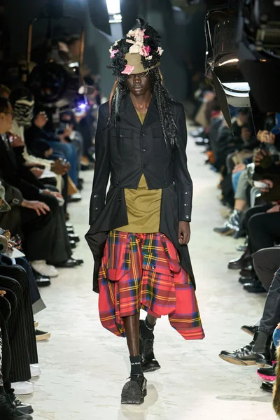 Look 27